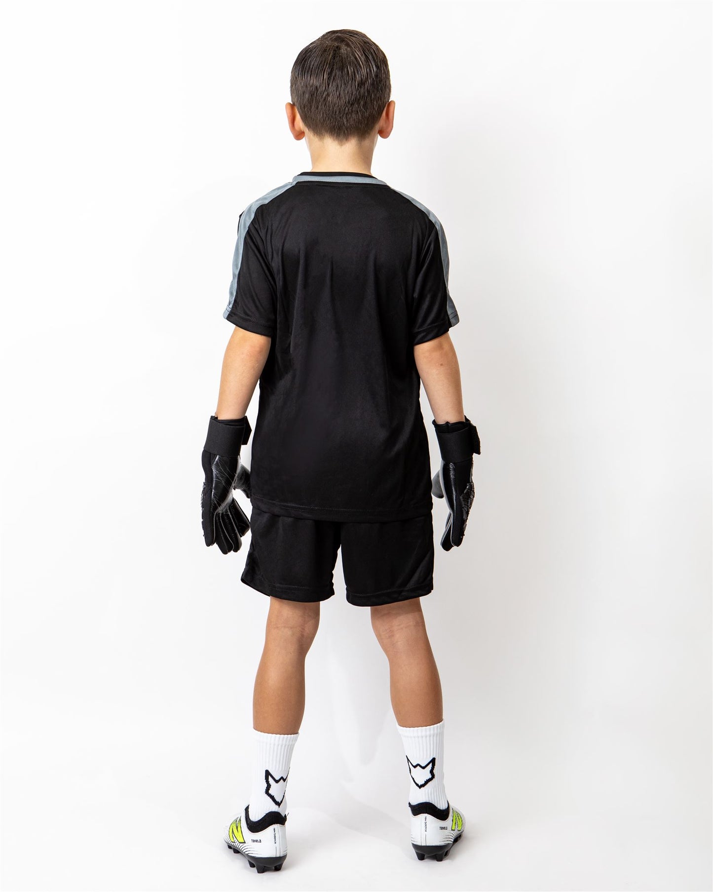 Youth Training Kit Black