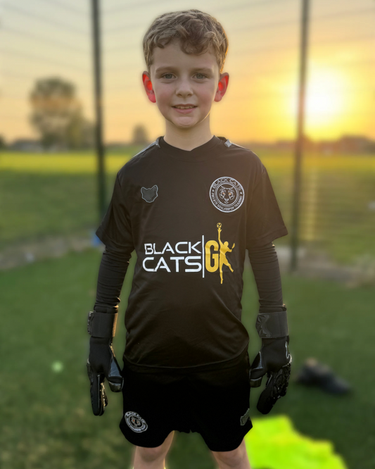 Youth Training Kit Black